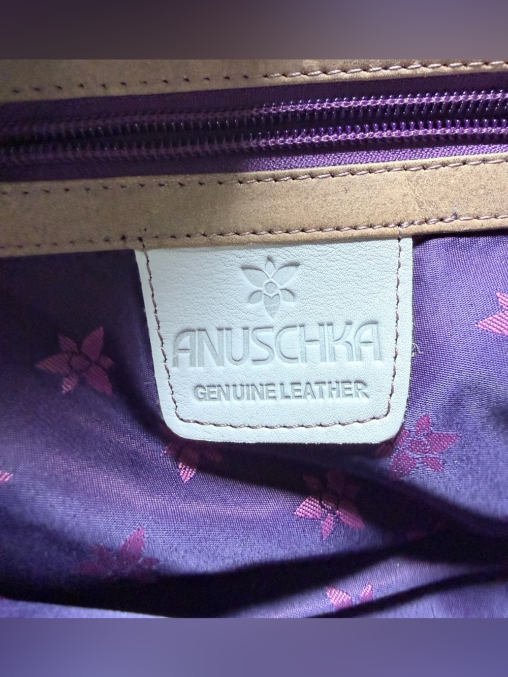 Anuschka White Floral Leather Shoulder Bag - Picture 10 of 11